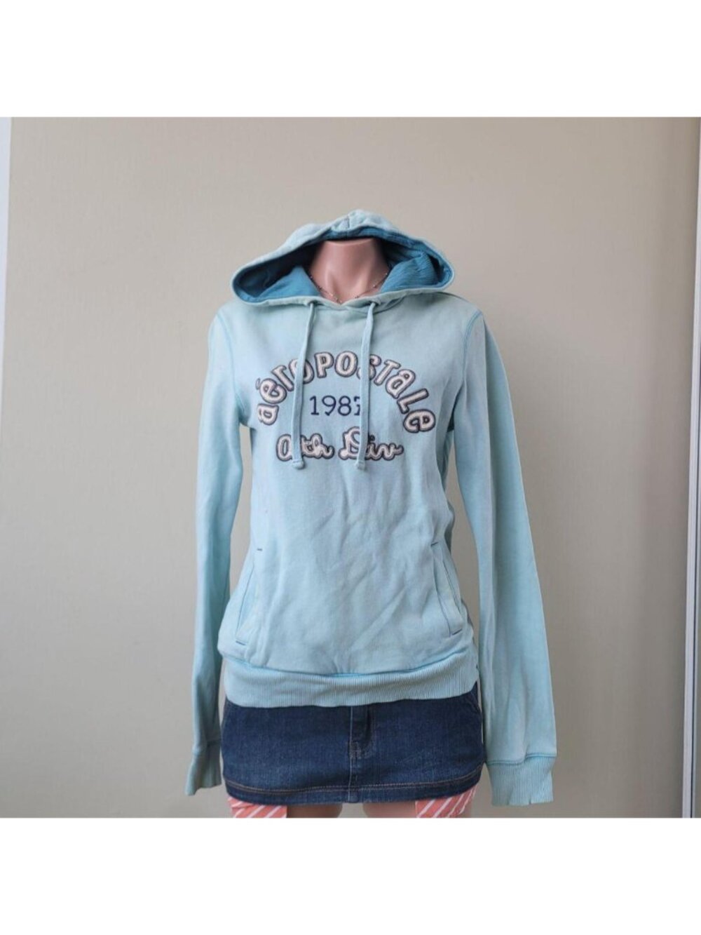Aeropostale Pastel Baby Blue Cursive Script Embroidered Fleece Hoodie (M)